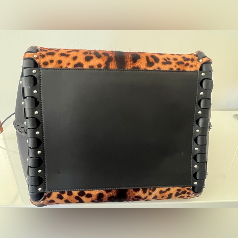 ❌SOLD❌ New $5,250 ALAIA Le Hinge Leopard-Print Calf Hair Tote Bag Handbag - Picture 8 of 16